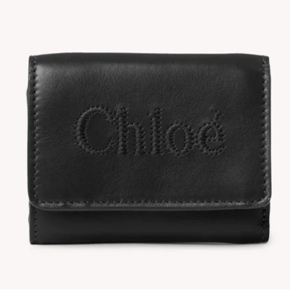 Chloe' KeyHolder EUC